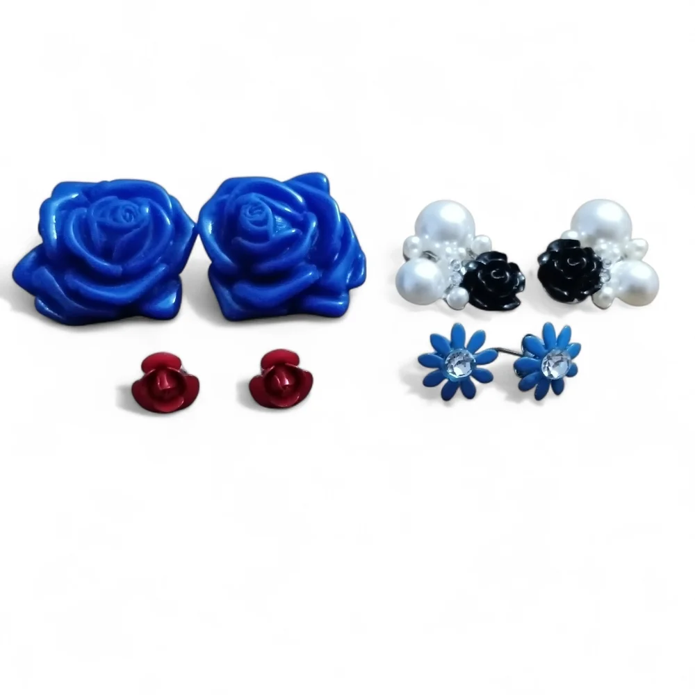 🌟3/$15 Floral Earring Set